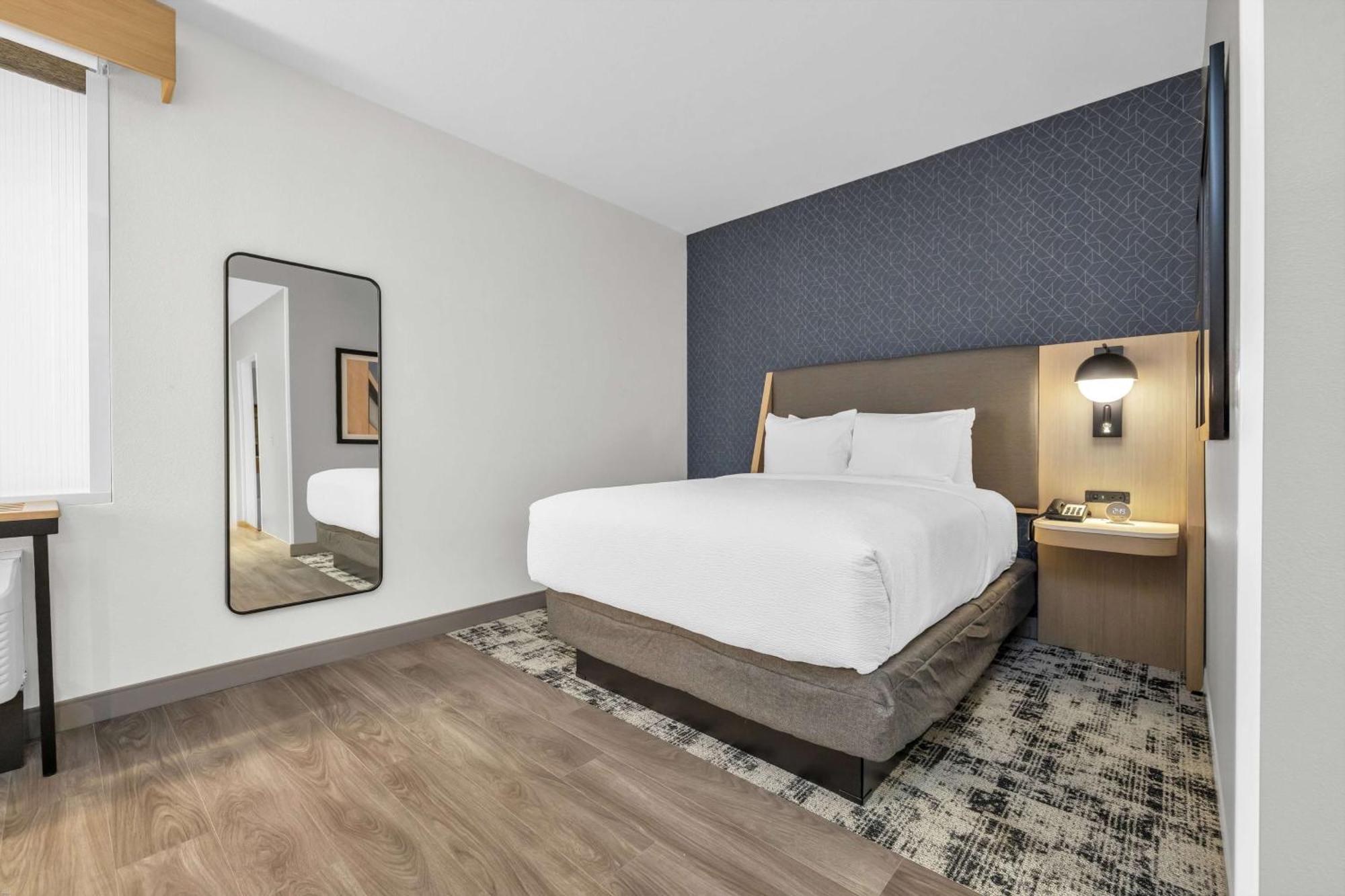 La Quinta Inn & Suites By Wyndham San Jose Airport-Downtown エクステリア 写真