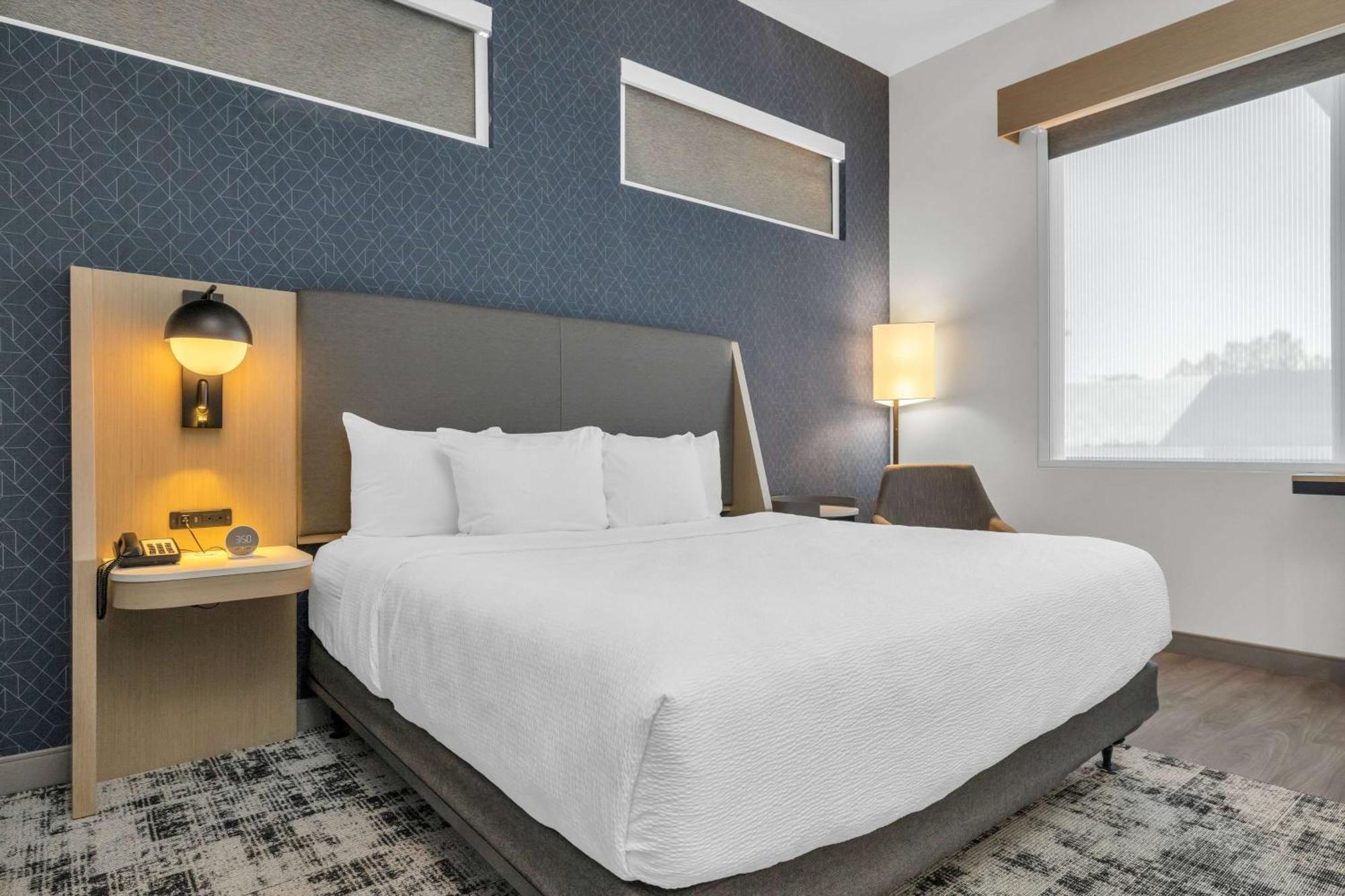 La Quinta Inn & Suites By Wyndham San Jose Airport-Downtown エクステリア 写真