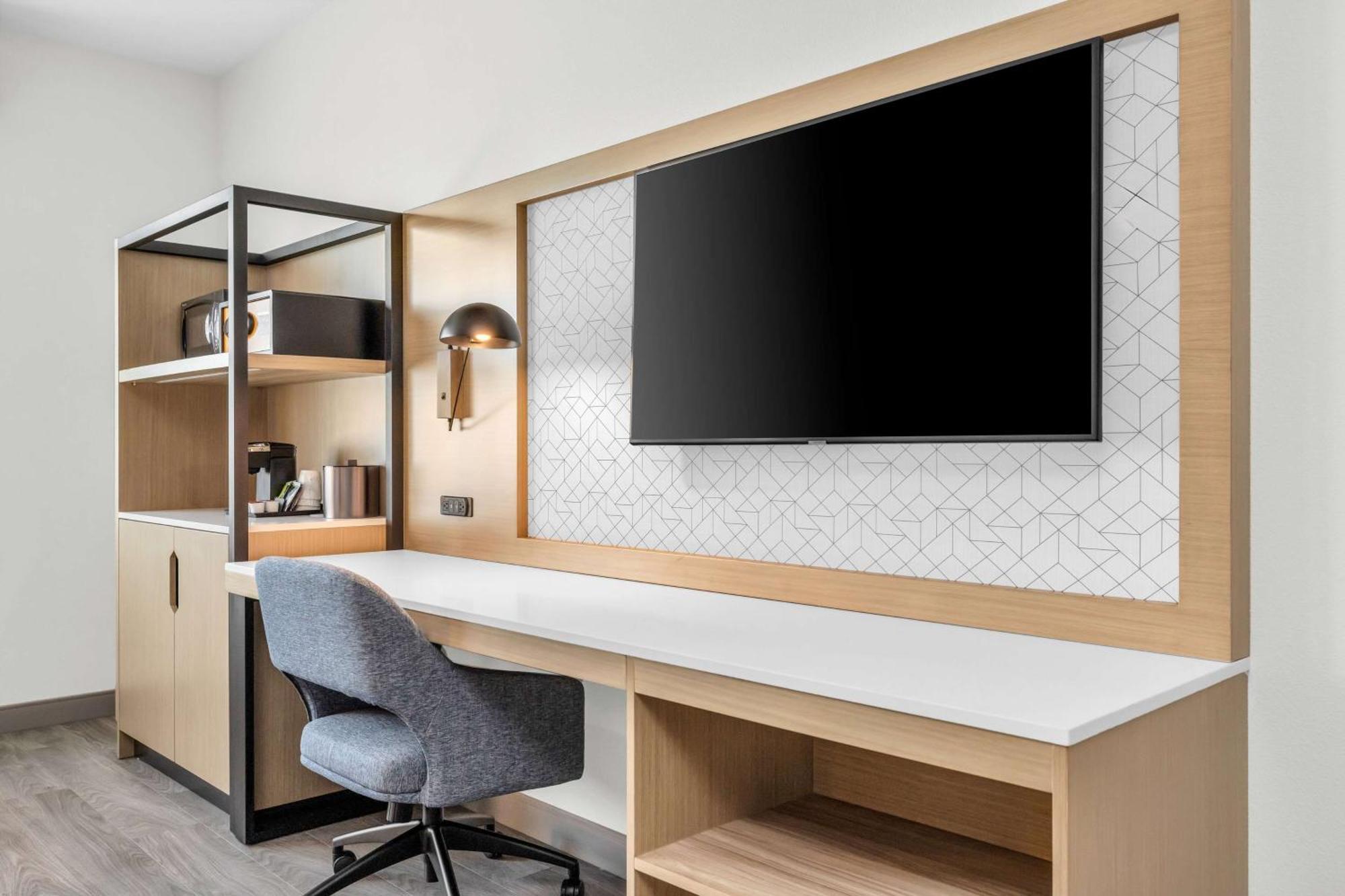 La Quinta Inn & Suites By Wyndham San Jose Airport-Downtown エクステリア 写真